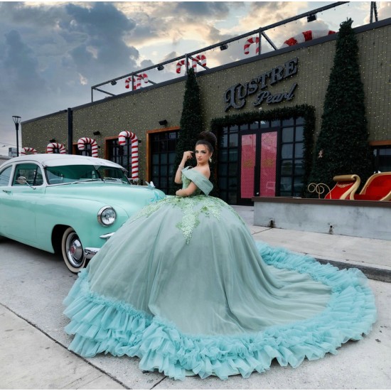 Ball Gowns Sage Green Quinceanera Dresses for Girls Sweetheart Appliques Lacing up Vestido De 15 Anos