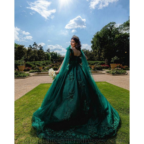 Cape Sleeve Emerald Green Quince Dresses Off Shoulder Birthday Party Dress Lace Appliques Vestidos De 15 Anos Sweetheart Neck 2024 Instagram Gowns