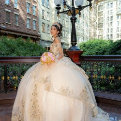 Off Shoulder Champagne Quinceanera Dress Ball Gown Lace Applique Corset Mexican Sweet 16 Vestidos De 15 Anos