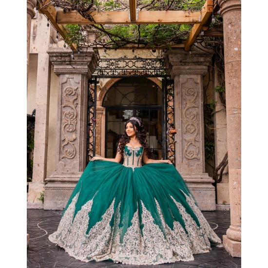 Off Shoulder Emerald Green Quince Dress Sheer Bodice Vestidos De 15 Anos Lace Appliques Sequin Birthday Party Dress