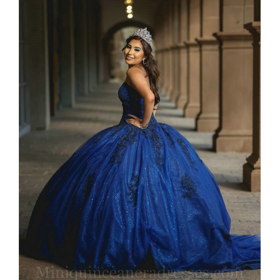 Sleeveless Instagram Gowns Navy Blue Quince Dress Vestidos De 15 Anos Lace Appliques Sweetheart Neck Birthday Party Dresses