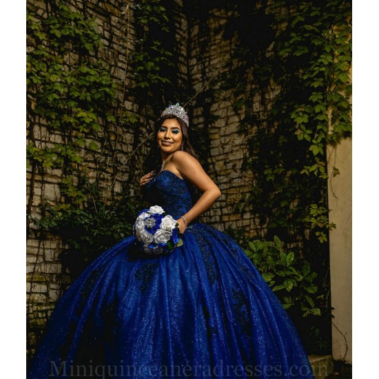 Sleeveless Instagram Gowns Navy Blue Quince Dress Vestidos De 15 Anos Lace Appliques Sweetheart Neck Birthday Party Dresses