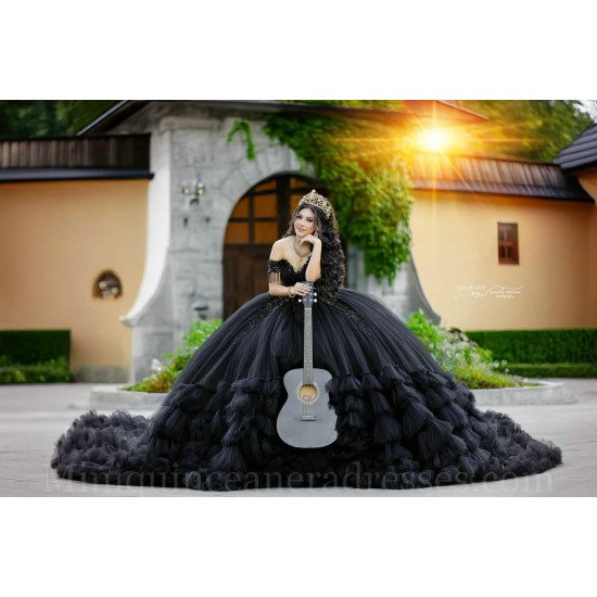 Off Shoulder Black Quince Dress Vestidos De 15 Anos V Neck Instagram Gowns Tiered Birthday Party Dresses