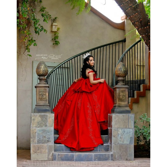 Off Shoulder Red Quince Dress Lace Appliques Vestidos De 15 Anos Sweetheart Neck Instagram Gowns Birthday Party Dresses