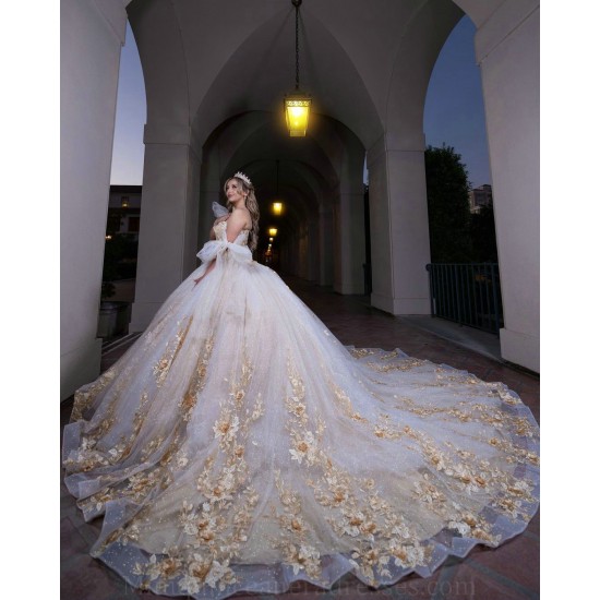 Sleeveless Champagne Quinceanera Dress Sweetheart Neck Sweet 15 Gowns Wear Pageant 3D Flowers 2024 Ball Gown Princess Dresses