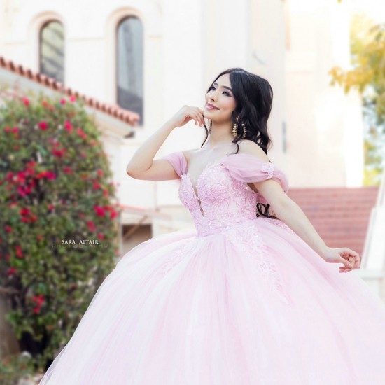 Ruffled Pink Quince Dress V Neck Vestidos De XV Anos Lace Appliques Off Shoulder 15 Birthday Party Gowns