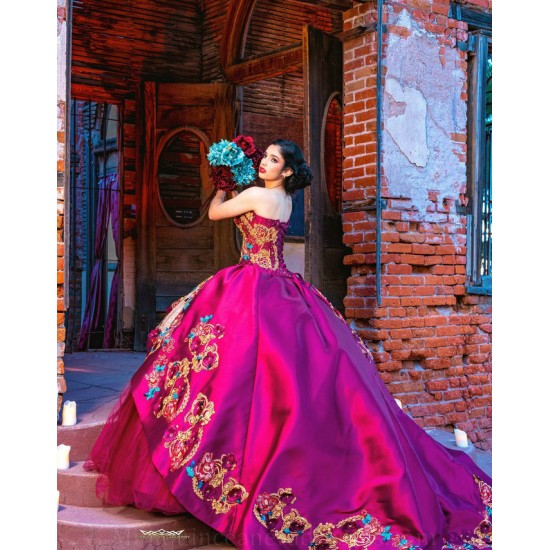 Strapless Quince Dress Burgundy Vestidos De 15 Anos Sweetheart Neck Birthday Party Dress With Flowers Embroidered