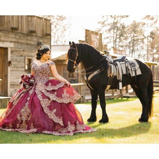 Off Shoulder Burgundy Quince Dress Sweetheart Neck Vestidos De 15 Anos Lace Appliques Sequin Sweet 15 Gowns