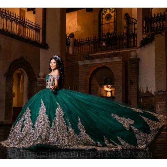 Off Shoulder Emerald Green Quince Dress Sweetheart Neck Sheer Bodice 2024 Ball Gown Lace Appliques Vestidos De 15 Anos