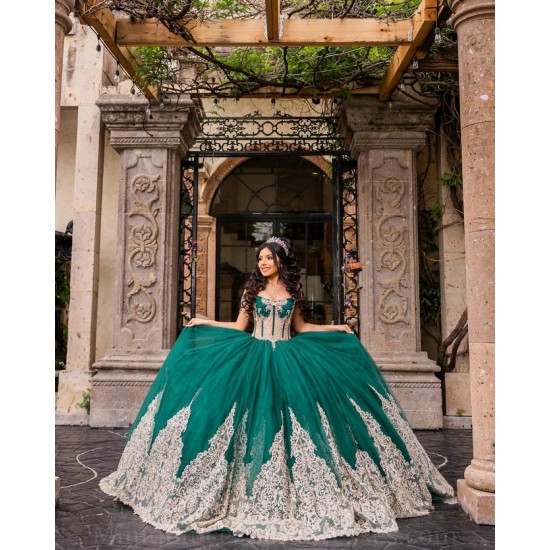 Off Shoulder Emerald Green Quince Dress Sweetheart Neck Sheer Bodice 2024 Ball Gown Lace Appliques Vestidos De 15 Anos