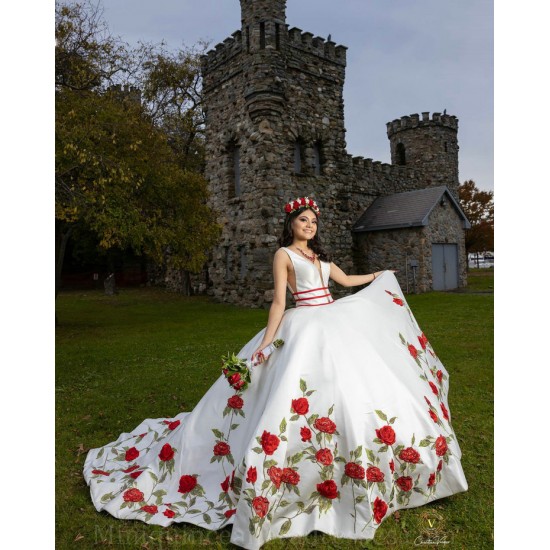 V Neck Vestidos De 15 Anos Sleeveless White Quince Dress Princess Quinceanera Dresses With Flowers Embroidered