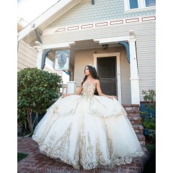 Sweetheart Neck Quince Dress White Vestidos De 15 Anos Lace Appliques Girl Birthday Gowns Sleeveless Women 2024 Ball Gown