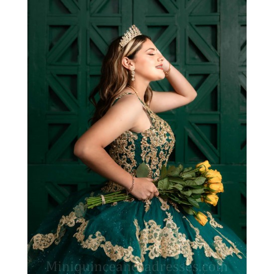 V Neck Quince Dress Emerald Green Vestidos De 15 Anos Lace Appliques Girl Birthday Gowns Sleeveless Women 2024 Ball Gown