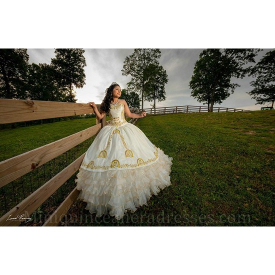 Ruffled 15 Anos White Quince Dress  Sleeveless Women 2024 Ball Gown Sweetheart Neck Girl Birthday Gowns