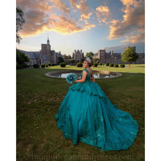 Sleeveless 15 Anos Emerald Green Quince Dress V Neck Women 2024 Ball Gown Lace Appliques Girl Birthday Gowns